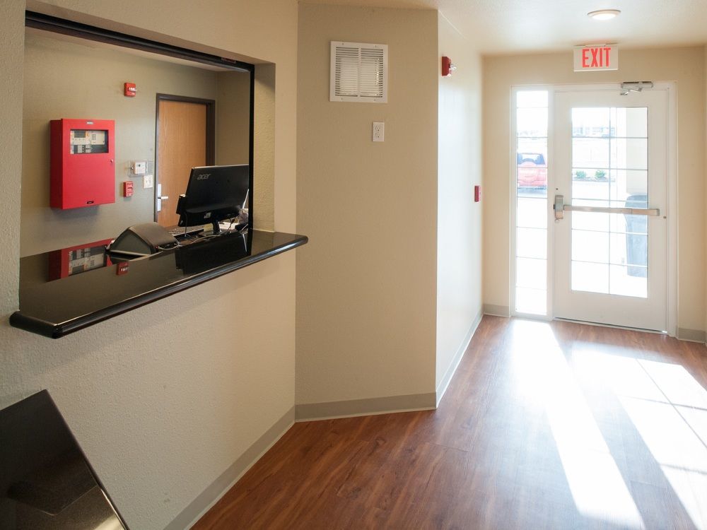 Woodspring Suites College Station Exterior photo