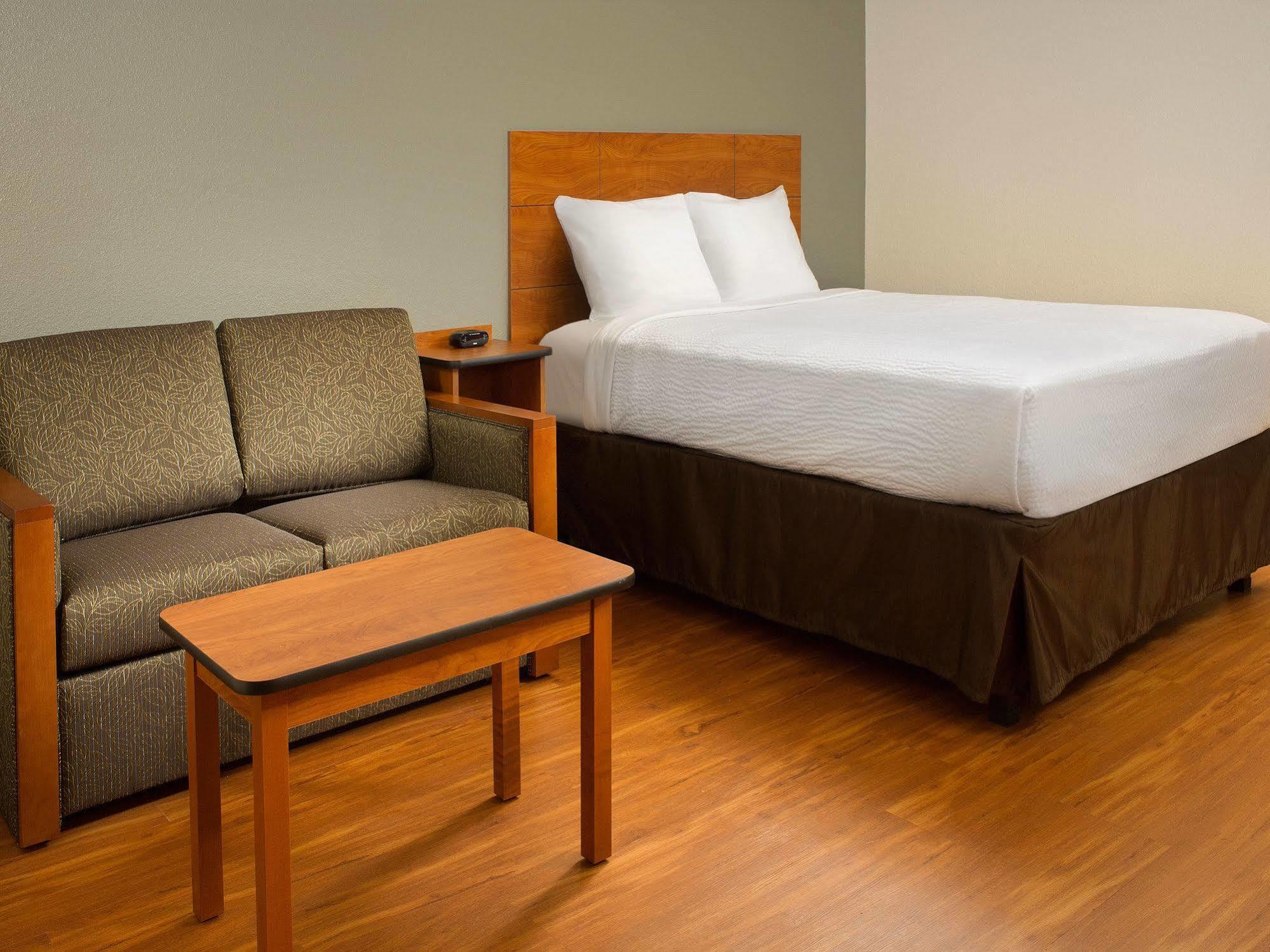 Woodspring Suites College Station Exterior photo